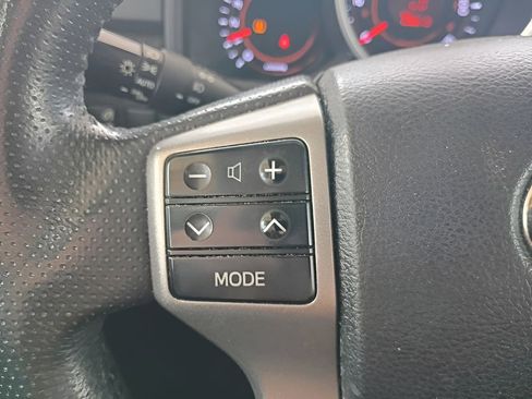 Used 2013 Toyota 4Runner Limited AWD/4WD image 6