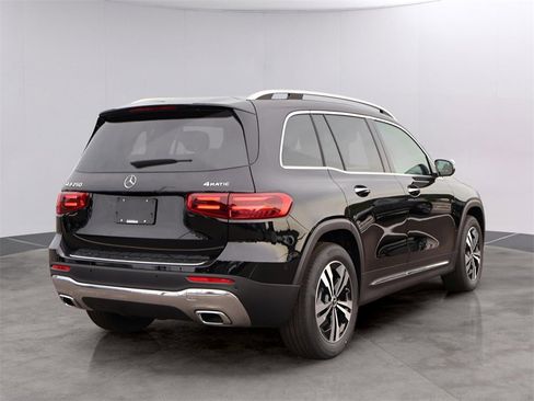 New 2025 Mercedes-Benz GLB 250 4MATIC image 5