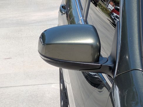 Used 2019 Jeep Cherokee Limited FWD image 8