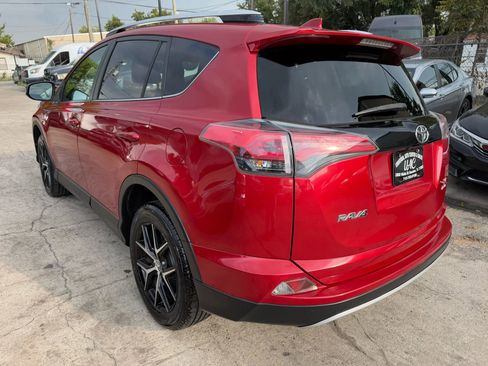 Used 2016 Toyota RAV4 SE image 5