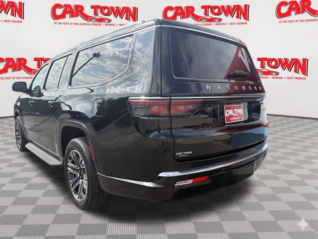Used 2024 Jeep Wagoneer L Series II RWD image 6
