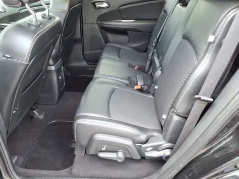 Used 2020 Dodge Journey Crossroad FWD image 19