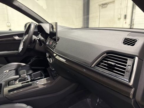 Used 2024 Audi SQ5 Prestige image 41