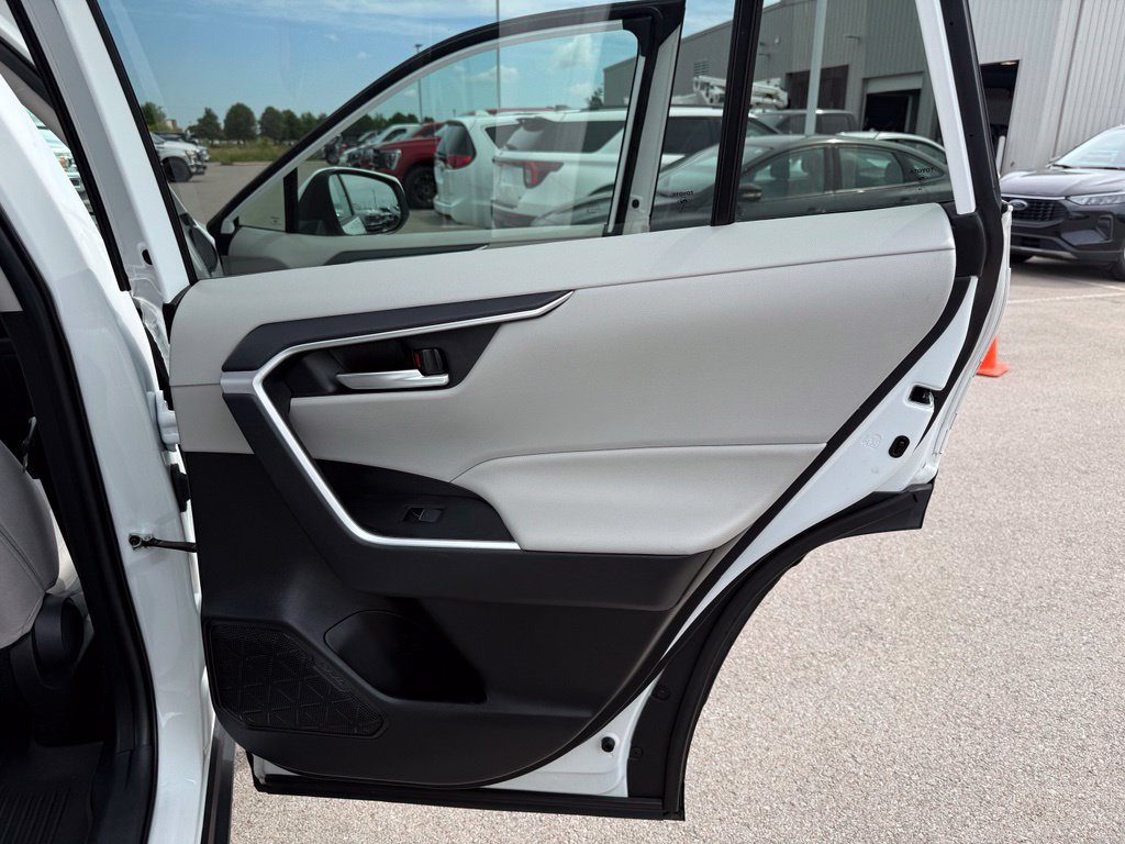 Used 2025 Toyota RAV4 XLE w/ Convenience Package AWD/4WD image 20