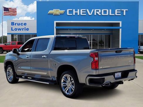 Used 2025 Chevrolet Silverado 1500 High Country image 4