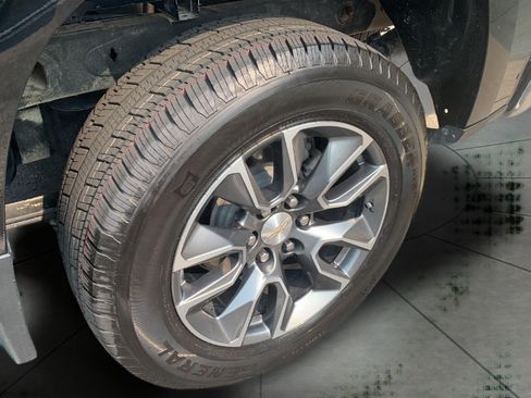 Used 2024 Chevrolet Silverado 1500 LT AWD/4WD image 20
