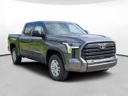 New 2026 Toyota Tundra SR5 w/ SR5 Premium Package