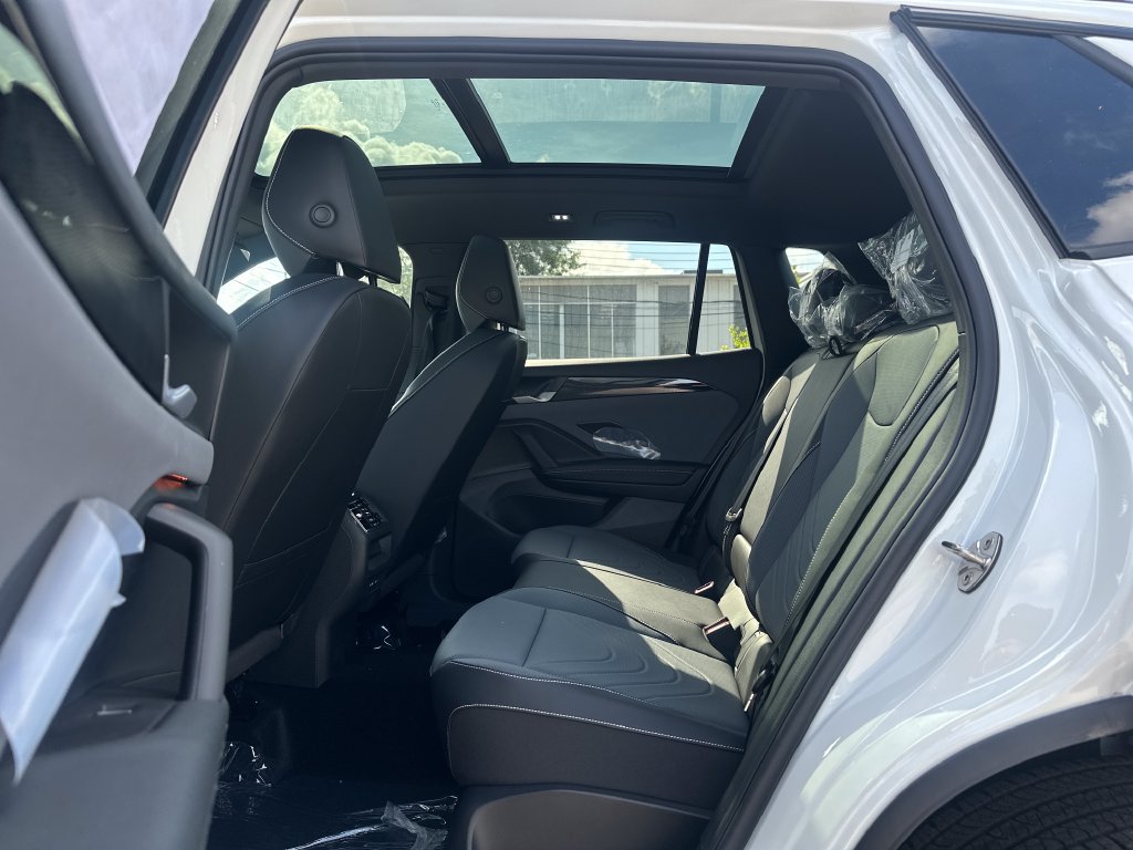 New 2026 Volkswagen Tiguan SE R-Line AWD/4WD image 18