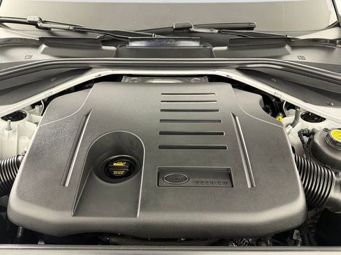 Used 2023 Land Rover Range Rover SE image 38