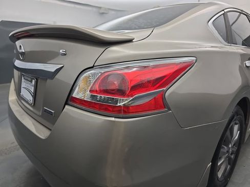 Used 2015 Nissan Altima 2.5 S w/ Special Edition Package image 19