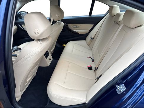 Used 2018 BMW 320i xDrive Sedan w/ Convenience Package image 13