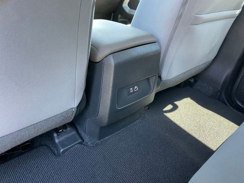 Certified 2024 Nissan Frontier SV AWD/4WD image 9