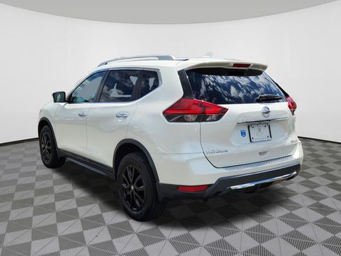 Used 2017 Nissan Rogue SV w/ SV Premium Package AWD/4WD image 3