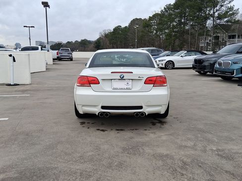Used 2010 BMW M3 Convertible image 9