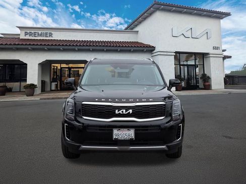 Certified 2022 Kia Telluride S FWD image 3