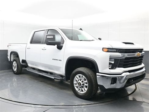 Certified 2025 Chevrolet Silverado 2500 LT w/ Safety Package image 2
