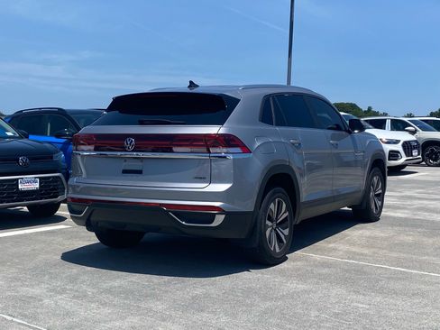 Certified 2024 Volkswagen Atlas Cross Sport SE AWD/4WD image 3