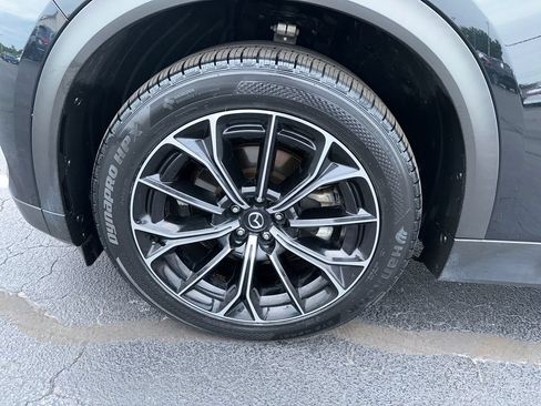 Certified 2025 MAZDA CX-70 Plug-In Hybrid w/ Premium Plus AWD/4WD image 24