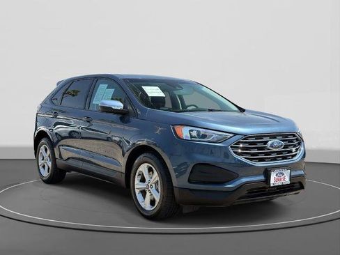 Certified 2019 Ford Edge SE FWD image 3