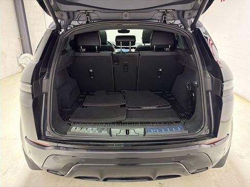 Used 2026 Land Rover Range Rover Evoque Dynamic SE AWD/4WD image 32