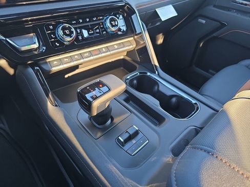 New 2026 GMC Sierra 1500 AT4 w/ AT4 Premium Package AWD/4WD image 21