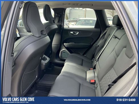Used 2026 Volvo XC60 B5 Core w/ Climate Package PRO image 9