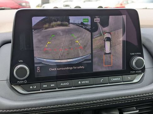Used 2023 Nissan Rogue SL FWD image 25
