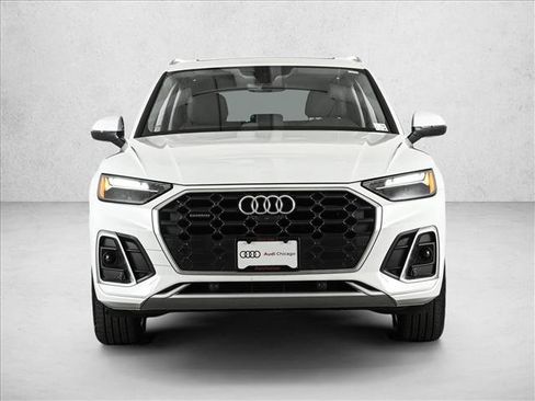 Used 2023 Audi Q5 2.0T Premium Plus w/ Premium Plus Package AWD/4WD image 2