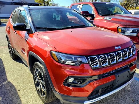 Used 2025 Jeep Compass Limited image 2