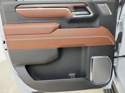 Used 2025 GMC Sierra 2500 Denali Ultimate w/ Max Trailering Package image 15