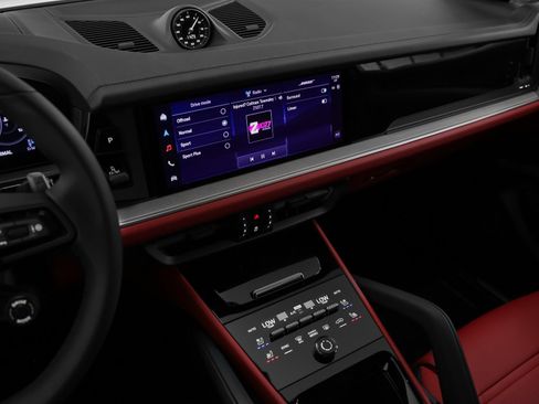 Certified 2026 Porsche Cayenne Coupe AWD/4WD image 32