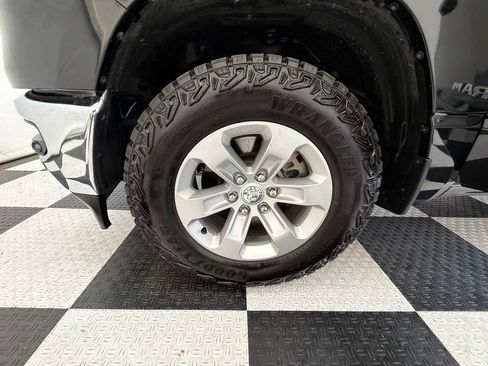 Used 2023 RAM 1500 Laramie AWD/4WD image 10