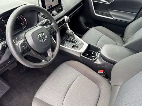 Used 2025 Toyota RAV4 XLE image 4