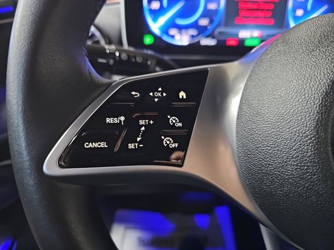 Used 2025 Mercedes-Benz EQE 350+ SUV image 19