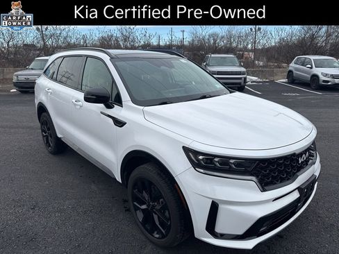 Used 2022 Kia Sorento SX image 2