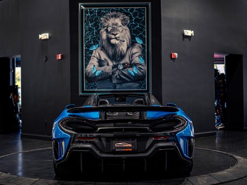 Used 2020 McLaren 600LT Spider RWD image 42