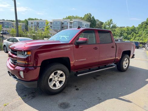 Used 2017 Chevrolet Silverado 1500 LT w/ All Star Edition AWD/4WD image 4