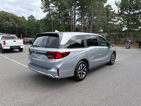 Certified 2026 Honda Odyssey EX-L image 5