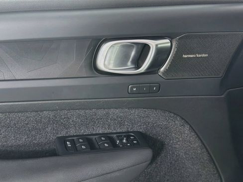 Certified 2023 Volvo C40 P8 Recharge Ultimate AWD/4WD image 17