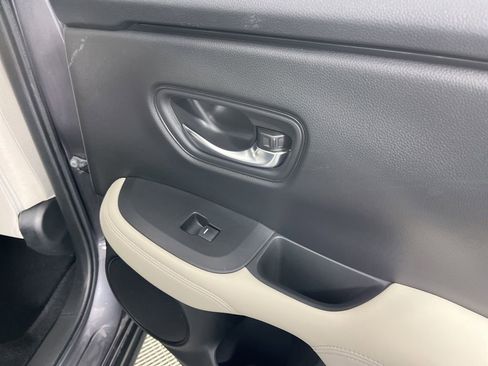 Used 2023 Honda HR-V LX image 15