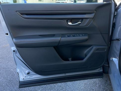 Certified 2025 Honda CR-V Sport image 24