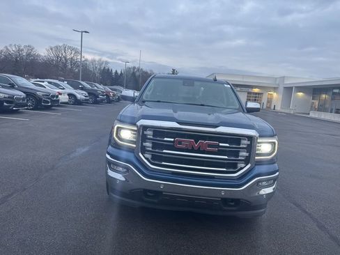 Used 2017 GMC Sierra 1500 SLT image 2