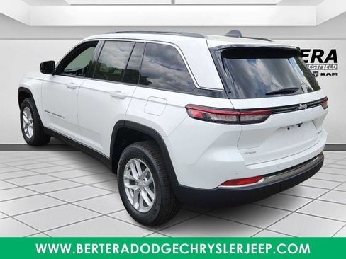 New 2026 Jeep Grand Cherokee Laredo AWD/4WD image 3