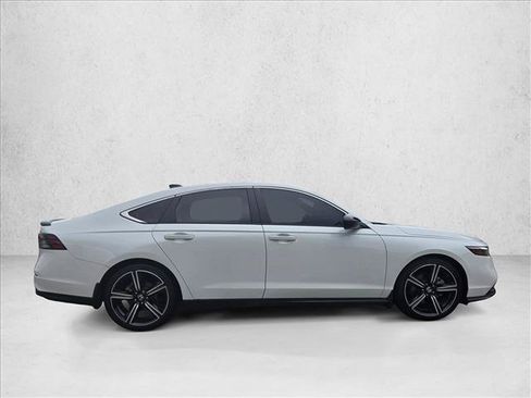 Used 2024 Honda Accord Sport image 4