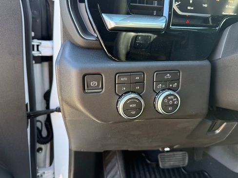 New 2026 GMC Sierra 1500 Elevation w/ X31 Off-Road Package AWD/4WD image 13
