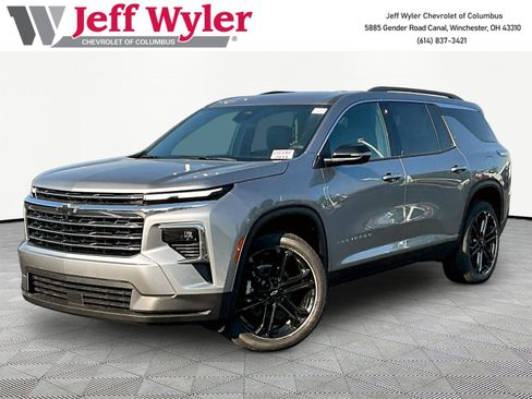 New 2026 Chevrolet Traverse LT w/ Driver Confidence Package AWD/4WD image 1