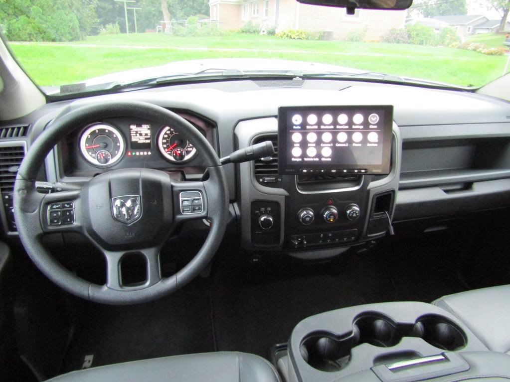 Used 2018 RAM 2500 Tradesman w/ Chrome Appearance Group AWD/4WD image 5