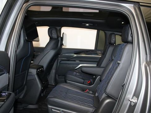 New 2026 Cadillac Escalade IQ Sport 1 w/ LPO, ONYX Package AWD/4WD image 9