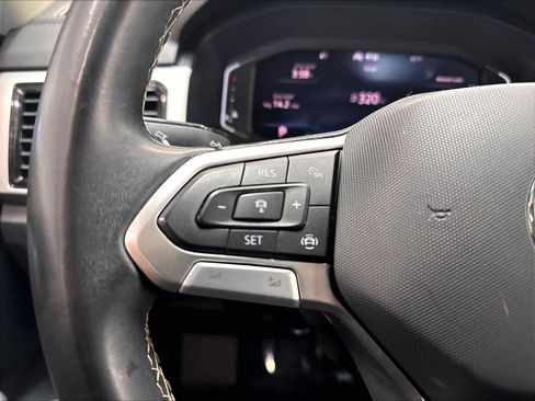 Used 2023 Volkswagen Atlas SE w/ Panoramic Sunroof Package FWD image 14