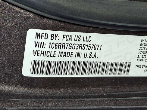 Used 2024 RAM 1500 Classic SLT image 28